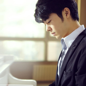 巨鞭自慰出精HD
